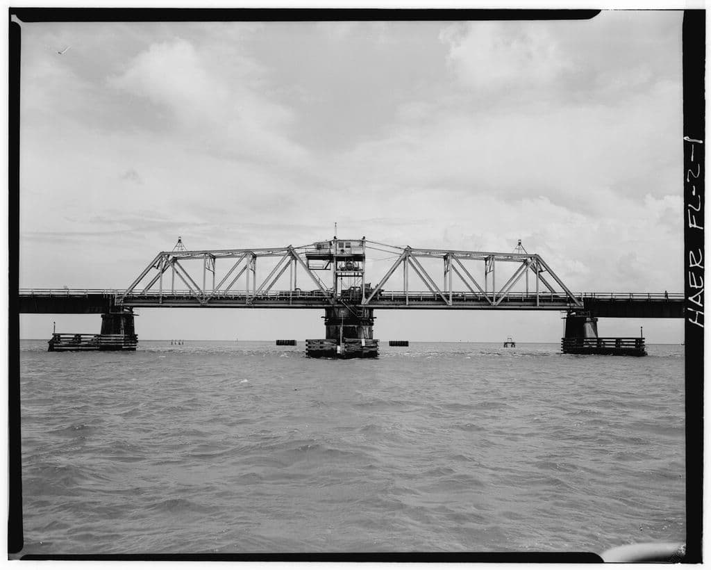 The Seven Mile Bridge in 1979: the highway carried on the railway's own piers.