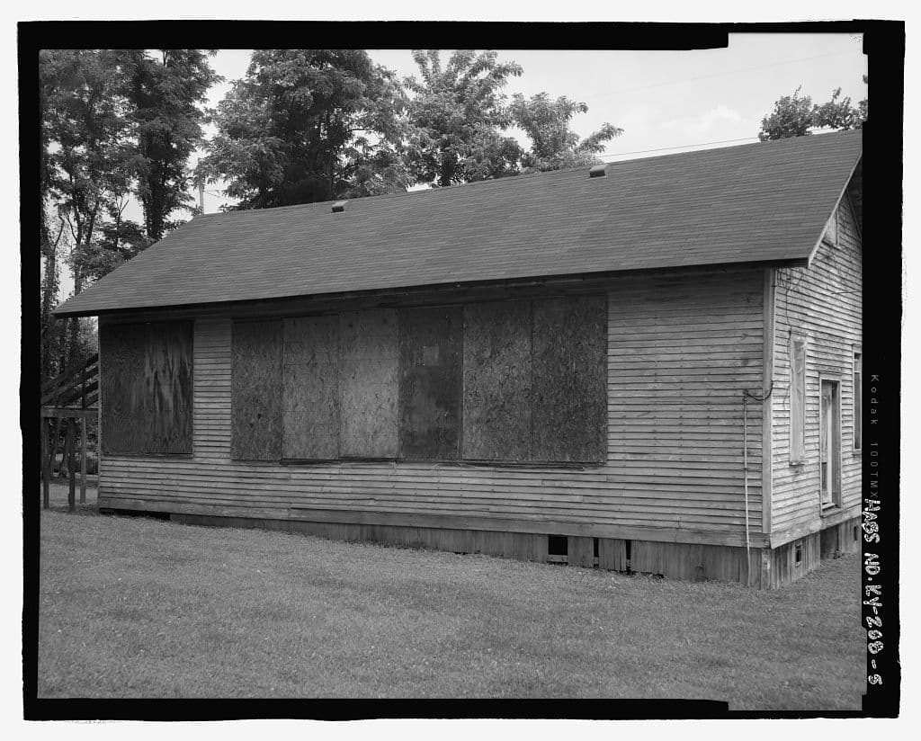 The long window bank Rosenwald plans put on the classroom wall, for light.