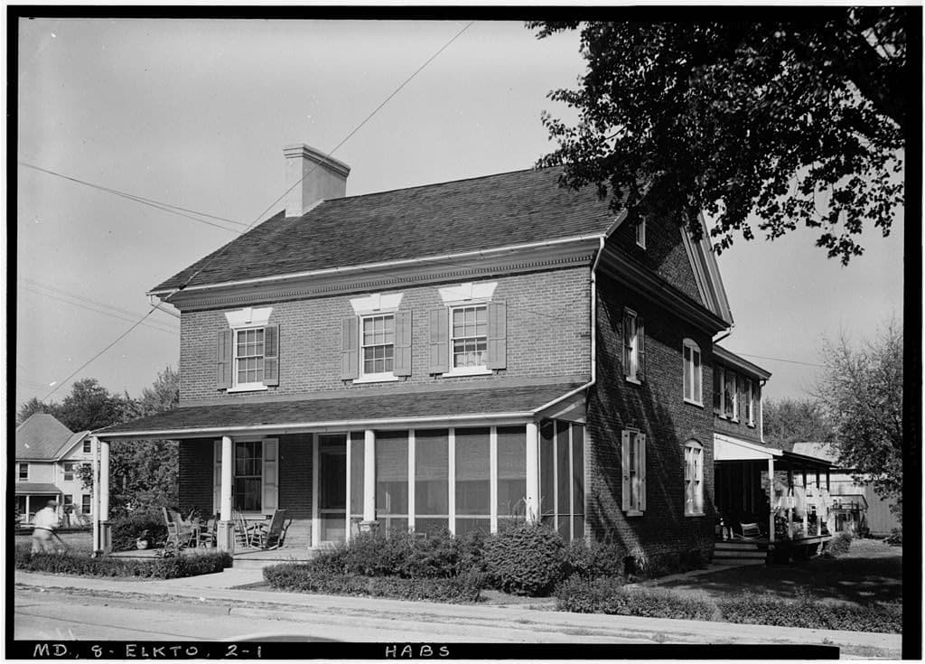 Hollingsworth Tavern, 205 Main Street, photographed the same month.