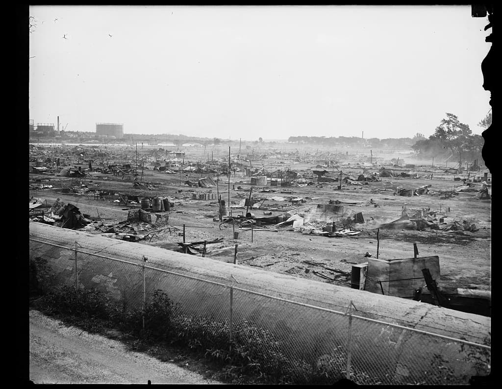 The vacated camp. The Library dates this photograph only to 1932 or 1933.