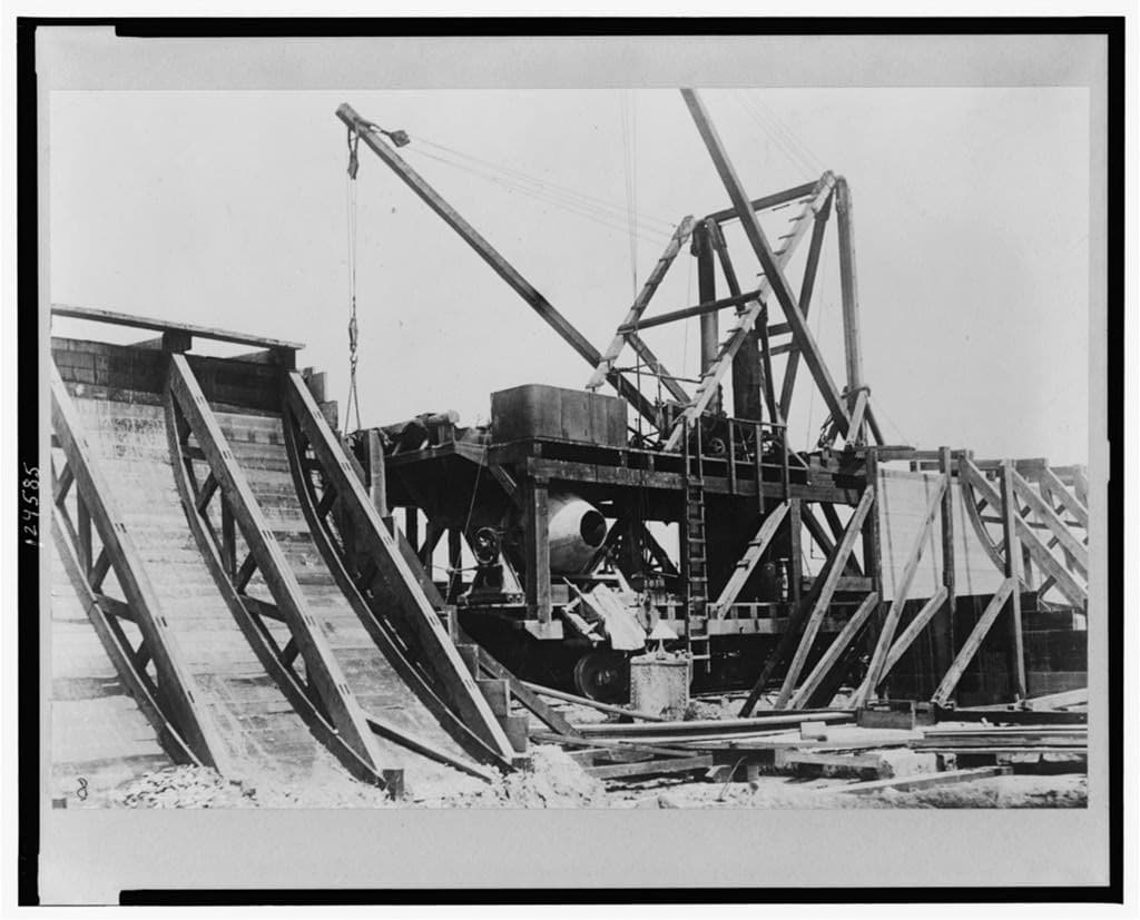 Sea wall construction at Galveston, photographed between 1909 and 1915.