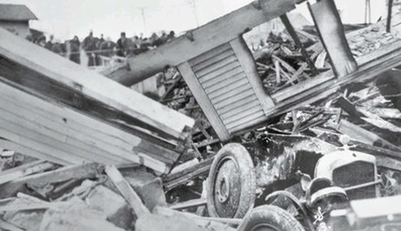 What was left of the Smith house at Fairfax after it was blown up with nitroglycerin on 10 March 1923.